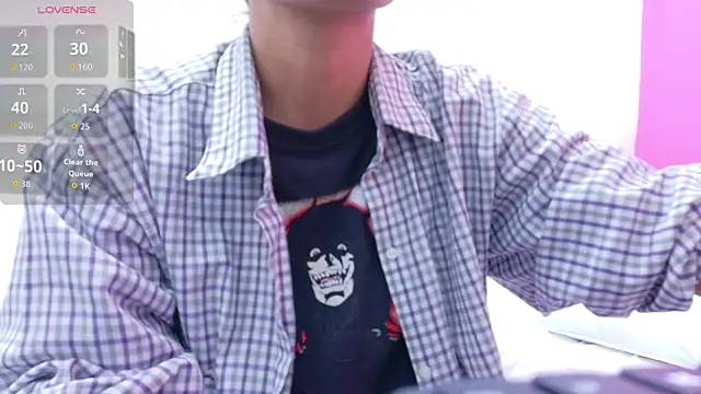 Snapshot of yourcuteneighbourr chatting on 12.18.25 yourcuteneighbourr online show from 12.18.25