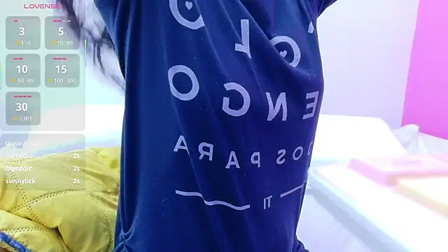 Snapshot of yourcuteneighbourr chatting on 01.15.26 yourcuteneighbourr online show from 01.15.26