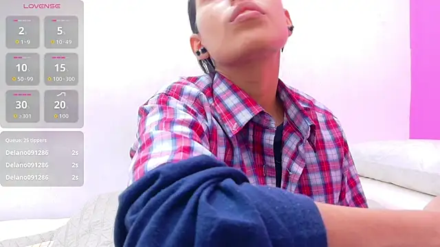 Snapshot of yourcuteneighbourr chatting on 03.03.26 yourcuteneighbourr online show from 03.03.26