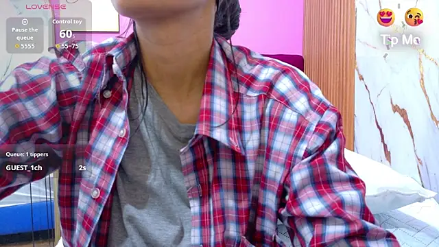 yourcuteneighbourr online show from 04.03.26