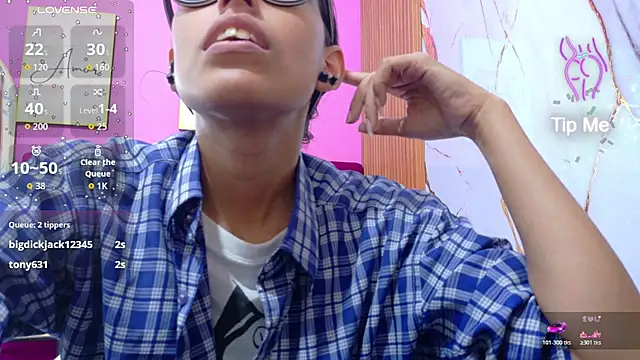 yourcuteneighbourr online show from 04.08.26