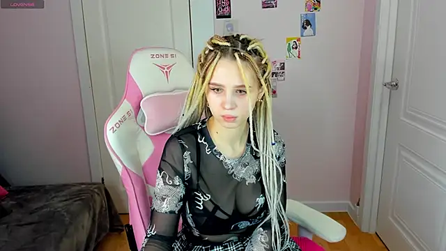 Valerie Woods online show from 12.27.24