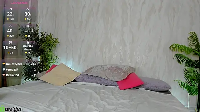 Valerie Woods online show from 03.02.26