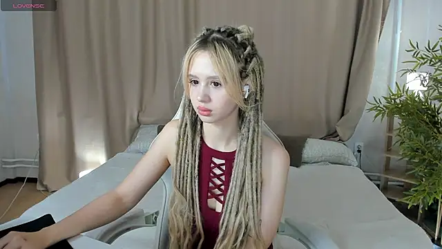 Snapshot of Valerie_Woods chatting on 07.14.26 Valerie Woods online show from 07.14.26