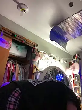 gurlnips online show from 02.08.25