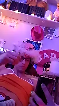 gurlnips online show from 02.09.25