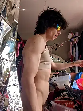 gurlnips online show from 03.05.25