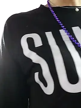 gurlnips online show from 03.20.25