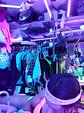 gurlnips online show from 03.21.26