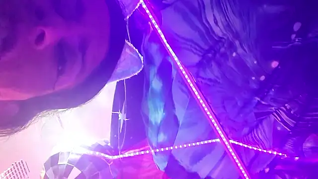 gurlnips online show from 03.29.26