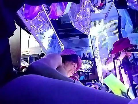 gurlnips online show from 04.09.26