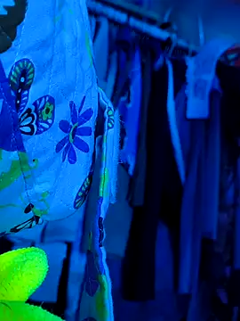 gurlnips online show from 04.18.26