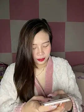 Snapshot of Bae1103 chatting on 02.17.25 Bae1103 online show from 02.17.25