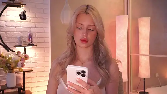 Grace Gordon online show from 03.08.26