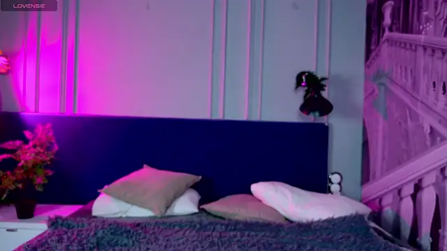 Snapshot of Liv_Fay chatting on 01.11.25 Liv Fay online show from 01.11.25