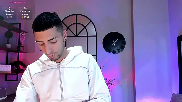 DrakeNeumann online show from 12.04.25