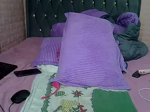 Snapshot of sexybree_ chatting on 10.27.25 sexybree online show from 10.27.25