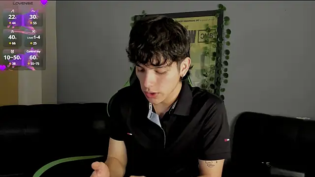 Snapshot of bravoboreal chatting on 12.06.24 bravoboreal online show from 12.06.24