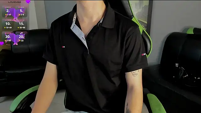 Snapshot of bravoboreal chatting on 12.16.24 bravoboreal online show from 12.16.24