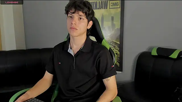 Snapshot of bravoboreal chatting on 12.31.24 bravoboreal online show from 12.31.24