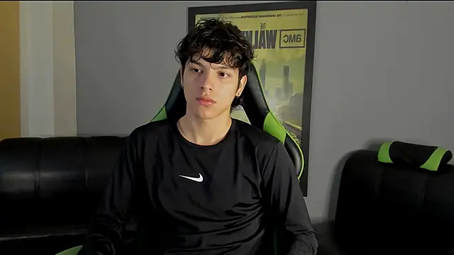 Snapshot of bravoboreal chatting on 01.10.25 bravoboreal online show from 01.10.25