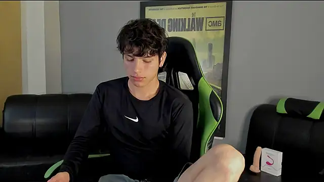 Snapshot of bravoboreal chatting on 01.10.25 bravoboreal online show from 01.10.25