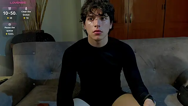 Snapshot of bravoboreal chatting on 09.10.25 bravoboreal online show from 09.10.25