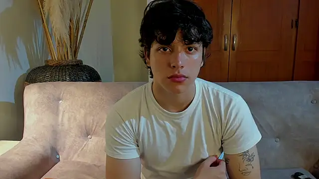 Snapshot of bravoboreal chatting on 09.18.25 bravoboreal online show from 09.18.25