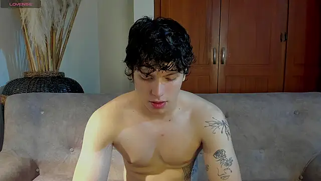 Snapshot of bravoboreal chatting on 09.24.25 bravoboreal online show from 09.24.25