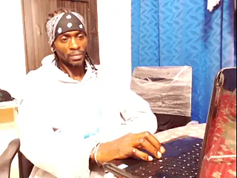 phillip-hot online show from 01.03.25