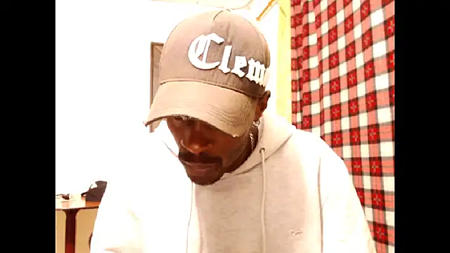 phillip-hot online show from 11.29.25