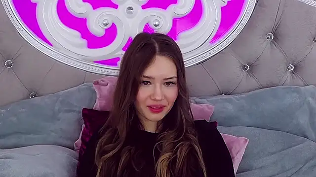 Snapshot of KateVon chatting on 02.25.25 KateVon online show from 02.25.25