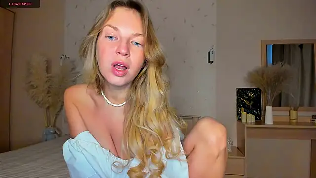 Snapshot of Jeanne_Williams chatting on 02.01.25 Jeanne Williams online show from 02.01.25