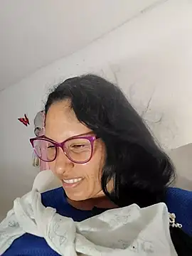 Snapshot of KeillyDiaz chatting on 11.11.25 KeillyDiaz online show from 11.11.25