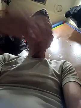 ILUV2TUCHMYKITTY online show from 09.24.25