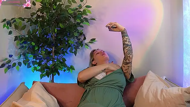 JessRosen online show from 06.18.26