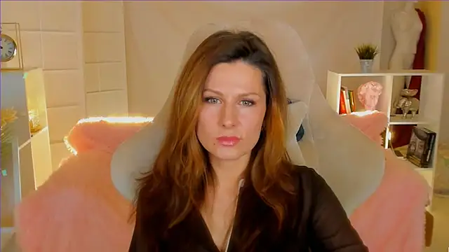 Snapshot of April_o_Nill chatting on 02.05.25 April o Nill online show from 02.05.25