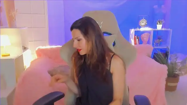 Snapshot of April_o_Nill chatting on 02.25.25 April o Nill online show from 02.25.25