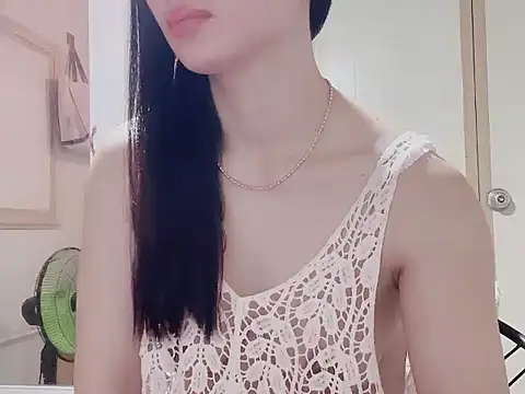 Snapshot of LinhChi_9x chatting on 11.09.25 LinhChi 9x online show from 11.09.25