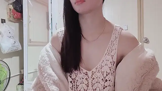 Snapshot of LinhChi_9x chatting on 12.05.25 LinhChi 9x online show from 12.05.25