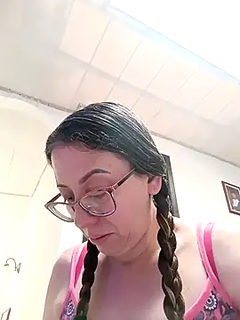 Snapshot of miss_hanna07 chatting on 04.11.26 miss hanna07 online show from 04.11.26