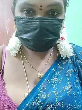 Snapshot of malliga98 chatting on 11.01.25 malliga98 online show from 11.01.25