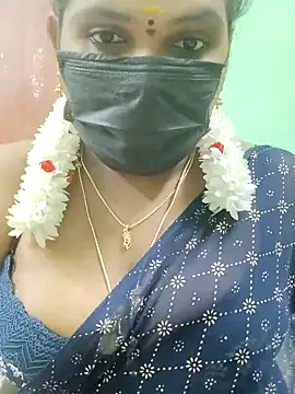 Snapshot of malliga98 chatting on 11.06.25 malliga98 online show from 11.06.25