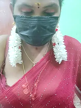 Snapshot of malliga98 chatting on 11.07.25 malliga98 online show from 11.07.25