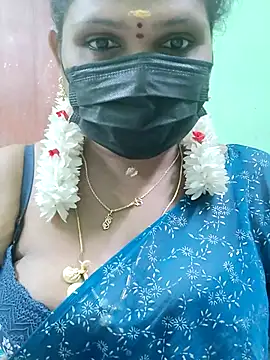 Snapshot of malliga98 chatting on 11.23.25 malliga98 online show from 11.23.25