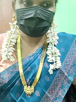 Snapshot of malliga98 chatting on 11.27.25 malliga98 online show from 11.27.25