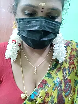 Snapshot of malliga98 chatting on 12.01.25 malliga98 online show from 12.01.25