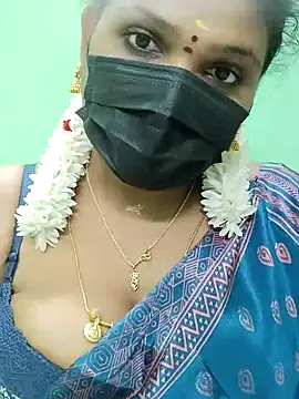 Snapshot of malliga98 chatting on 12.02.25 malliga98 online show from 12.02.25