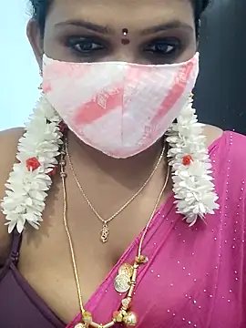 Snapshot of malliga98 chatting on 12.05.25 malliga98 online show from 12.05.25