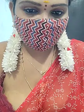 Snapshot of malliga98 chatting on 12.13.25 malliga98 online show from 12.13.25